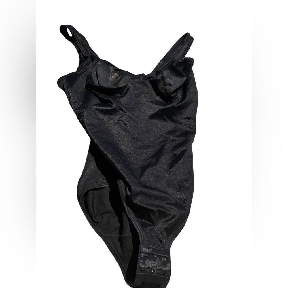 Flexees size 36D body suit excellent condition see pics